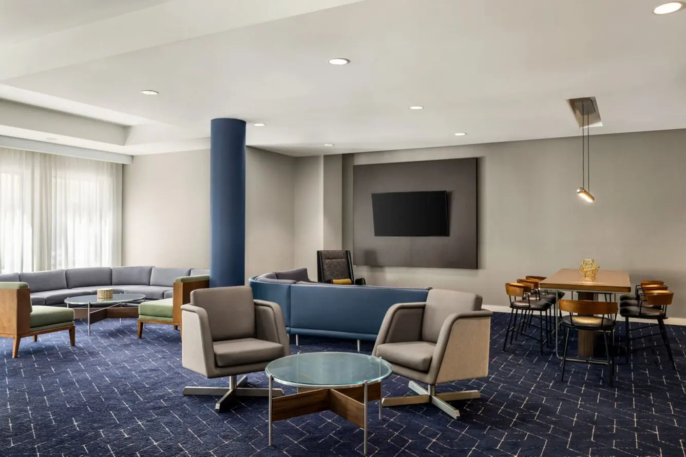Hotel lounge with contemporary wallcovering by Yukon Wallpapers